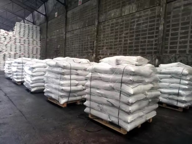 chemical-fertilizer-agriculture-gradetechnical-grade-n46-wholesale-urea-big-1